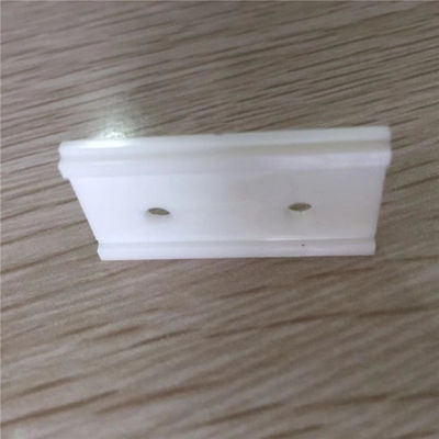 Kekerasan Tinggi Ketahanan Aus 3mm Bagian Keramik Alumina Plat Keramik Alumina