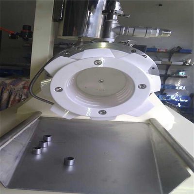 Silinder Keramik Zirkonia Presisi Tinggi 5500MPa 1300HV ZrO2