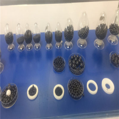 3.2g / cm3 Bola Keramik Silikon Nitrida Keramik Industri Ketahanan Super Memakai